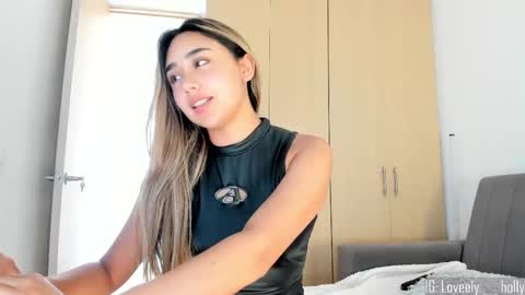 Snapshot of hornyholly__ chatting on 03-15-26, 07:53 Holly online show from 03-15-26, 07:53