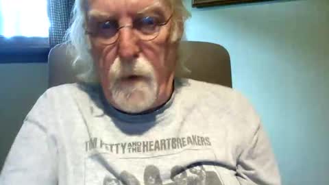 Snapshot of hornyinohio9 chatting on 06-06-26, 04:12 HornyInOhio9 online show from 06-06-26, 04:12