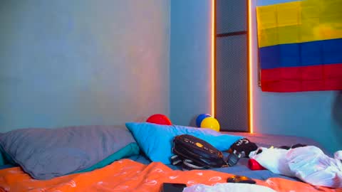 hornyshow1 online show from 05-26-26, 12:23