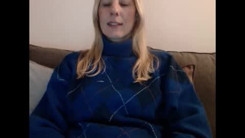 Snapshot of hornyssima chatting on 03-26-26, 03:39 Hornyssima online show from 03-26-26, 03:39
