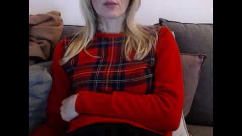 Snapshot of hornyssima chatting on 04-13-26, 03:06 Hornyssima online show from 04-13-26, 03:06