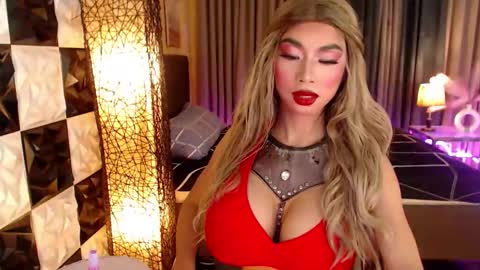 Snapshot of horsecockjanets chatting on 10-27-25, 06:12 horsecockjanets online show from 10-27-25, 06:12