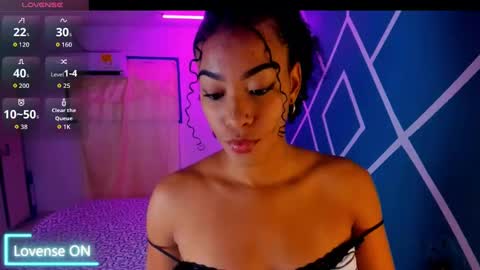 Snapshot of hot_couple07_ chatting on 09-11-25, 04:56 Hot Couple online show from 09-11-25, 04:56