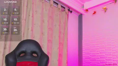 hot_dreams_x online show from 01-03-25, 07:50