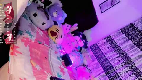 Snapshot of hot_eyes16 chatting on 06-10-26, 04:34 Valens online show from 06-10-26, 04:34