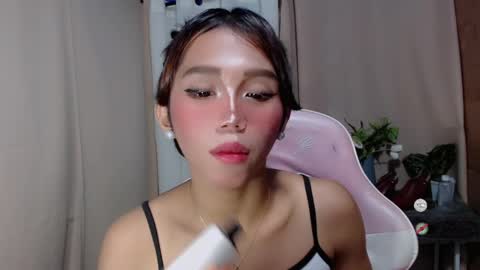 Khianna online show from 05-04-26, 02:24
