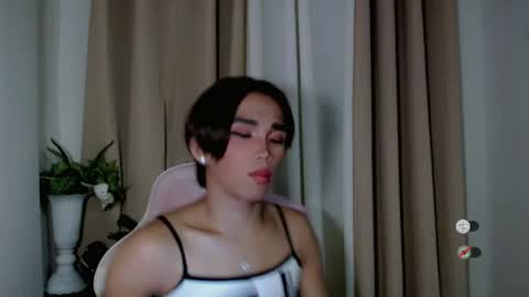 Khianna online show from 05-21-26, 04:58