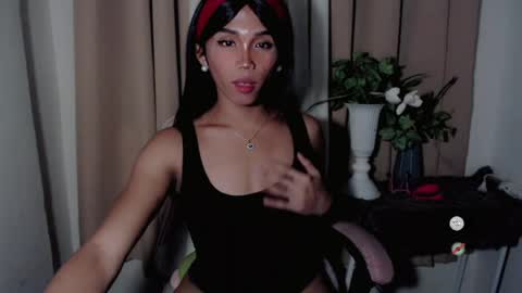 Khianna online show from 05-31-26, 06:09