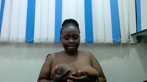 Snapshot of hot_linahh chatting on 02-27-26, 06:02 Linah online show from 02-27-26, 06:02