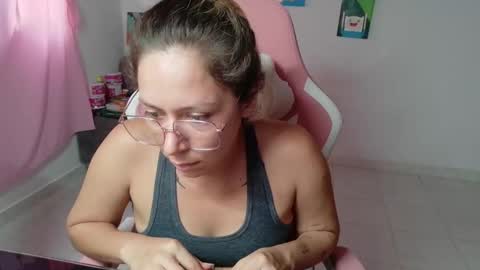 Mia online show from 02-05-26, 08:24