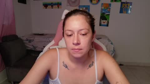 Snapshot of hot_mommymia chatting on 05-27-26, 02:25 Mia online show from 05-27-26, 02:25
