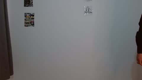 Snapshot of hot_teo_ chatting on 12-19-25, 09:49 Mateo online show from 12-19-25, 09:49