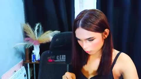 Snapshot of hot_xirene chatting on 07-19-26, 07:23 hot_xirene online show from 07-19-26, 07:23