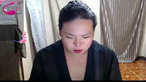 Snapshot of hotasian_mama chatting on 07-08-26, 08:19 Grace online show from 07-08-26, 08:19