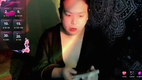 Snapshot of hotasian_mama chatting on 07-19-26, 09:57 Grace online show from 07-19-26, 09:57