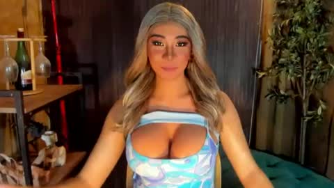 Snapshot of hotasianjane chatting on 07-27-26, 01:45 Jane online show from 07-27-26, 01:45