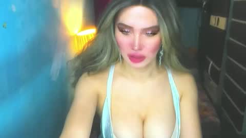 Snapshot of hotbabe_tanya chatting on 04-24-26, 02:58 T A N Y A online show from 04-24-26, 02:58