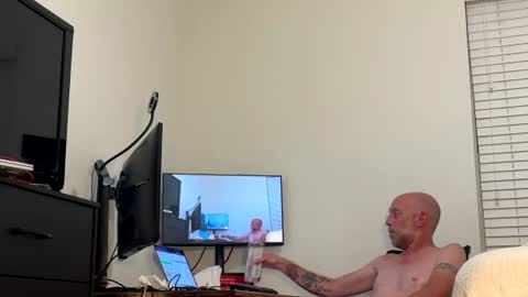 Snapshot of hotbaldcock49 chatting on 07-17-26, 05:03 Pete Mitchell online show from 07-17-26, 05:03