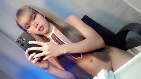 hotchescacummer online show from 02-11-26, 08:47