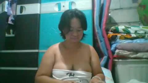 hotchicks4uxx online show from 02-25-26, 11:47