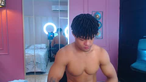 Snapshot of hotcrew_ chatting on 06-21-26, 01:35 Hussain aaron and Ekko online show from 06-21-26, 01:35
