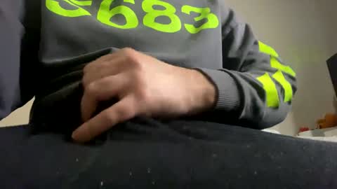 Snapshot of hotfuckcouple26 chatting on 01-18-25, 10:17 hotfuckcouple26 online show from 01-18-25, 10:17
