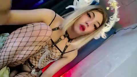 Snapshot of hotfucking_queen1111 chatting on 06-17-26, 06:16 hotfucking_queen1111 online show from 06-17-26, 06:16