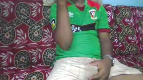 hotguyy001 online show from 03-17-26, 02:27