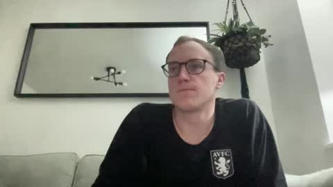 hotholby86 online show from 02-03-25, 08:24