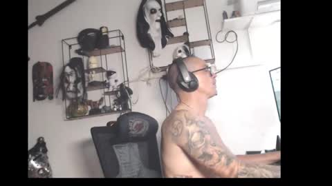 hotkinkytat online show from 04-13-26, 11:16