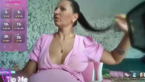 Snapshot of hotkleoo chatting on 07-26-26, 01:29 MistressM online show from 07-26-26, 01:29