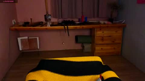 Allison  online show from 05-26-26, 04:25