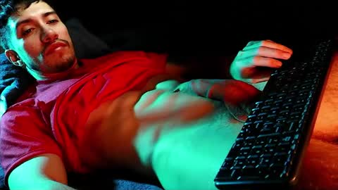 Hotlatinking online show from 05-18-26, 08:25