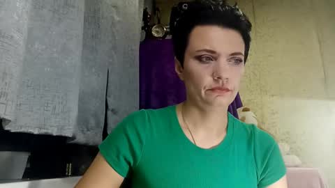 hotmamaqueen234 online show from 03-19-26, 08:02