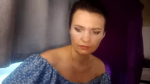 hotmamaqueen234 online show from 08-05-26, 10:18