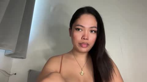 Snapshot of hotmermaidts chatting on 03-24-26, 02:05 Eva online show from 03-24-26, 02:05