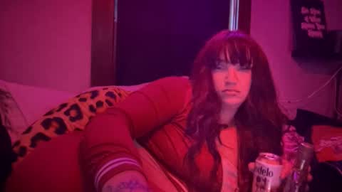 Snapshot of hotmommy1551 chatting on 03-04-26, 02:45 Hannah Montana online show from 03-04-26, 02:45