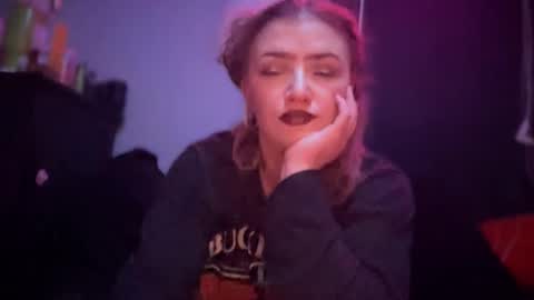 Snapshot of hotmommy1551 chatting on 03-14-26, 11:26 Hannah Montana online show from 03-14-26, 11:26