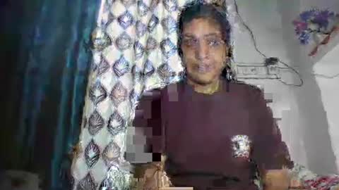 lola online show from 03-23-26, 05:33
