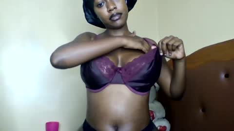 Snapshot of hotpussy712899 chatting on 07-04-26, 10:32 hotpussy online show from 07-04-26, 10:32