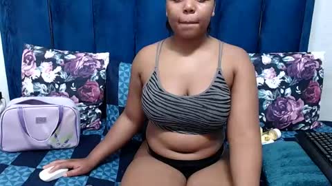 Snapshot of hotsmalltitsx chatting on 07-05-26, 06:04 hotsmalltitsx online show from 07-05-26, 06:04