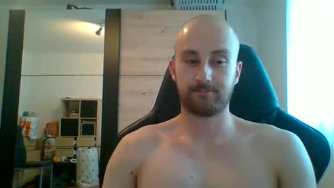hotswissboy98 online show from 06-29-26, 05:46