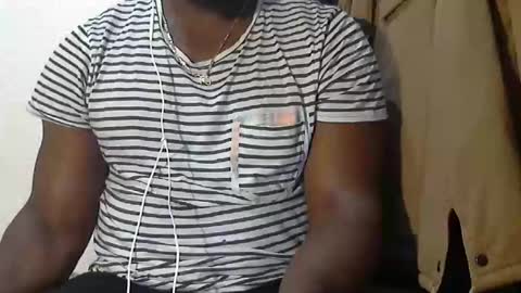 Snapshot of hottblack01 chatting on 02-01-26, 02:48 hottblack01 online show from 02-01-26, 02:48