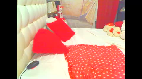 Snapshot of hottesa2019 chatting on 09-17-25, 10:33 THEONE online show from 09-17-25, 10:33