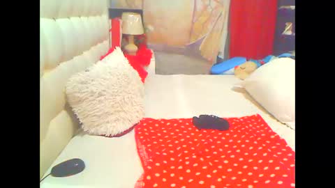 Snapshot of hottesa2019 chatting on 10-12-25, 11:09 THEONE online show from 10-12-25, 11:09