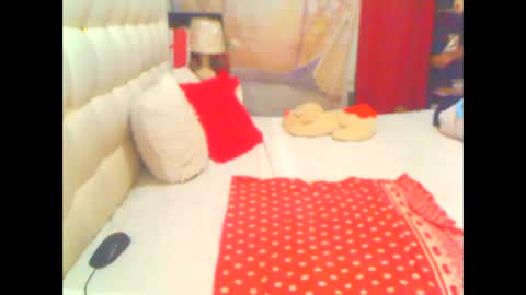 Snapshot of hottesa2019 chatting on 10-14-25, 10:38 THEONE online show from 10-14-25, 10:38