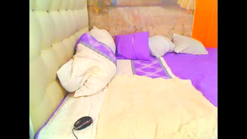 Snapshot of hottesa2019 chatting on 02-14-26, 02:36 THEONE online show from 02-14-26, 02:36