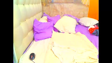 Snapshot of hottesa2019 chatting on 03-03-26, 01:39 THEONE online show from 03-03-26, 01:39