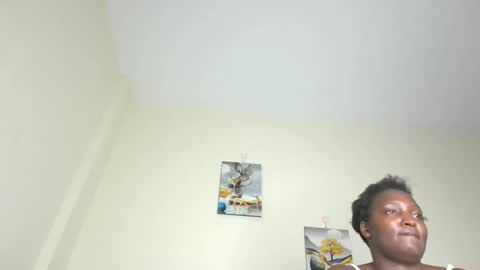 Snapshot of hottie_amor chatting on 02-16-26, 11:01 AMOR online show from 02-16-26, 11:01