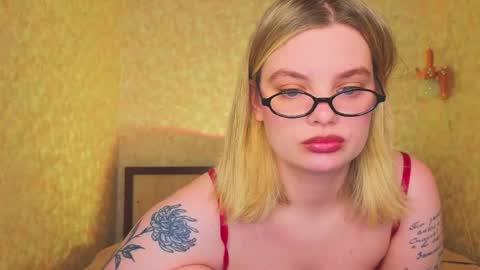 Snapshot of hottie_jane chatting on 06-07-26, 04:22 Jane online show from 06-07-26, 04:22
